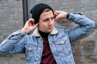 GMALE by Grzegorz Paliś, blog o modzie męskiej, Kurtka dżinsowa z kożuchem, Kurtka jeansowa, Bordowy golf, Casual